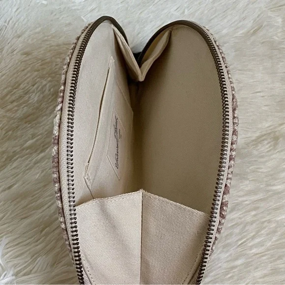 Universal Thread | Bohemian Half Circle Clutch Bag - Picture 3 of 7